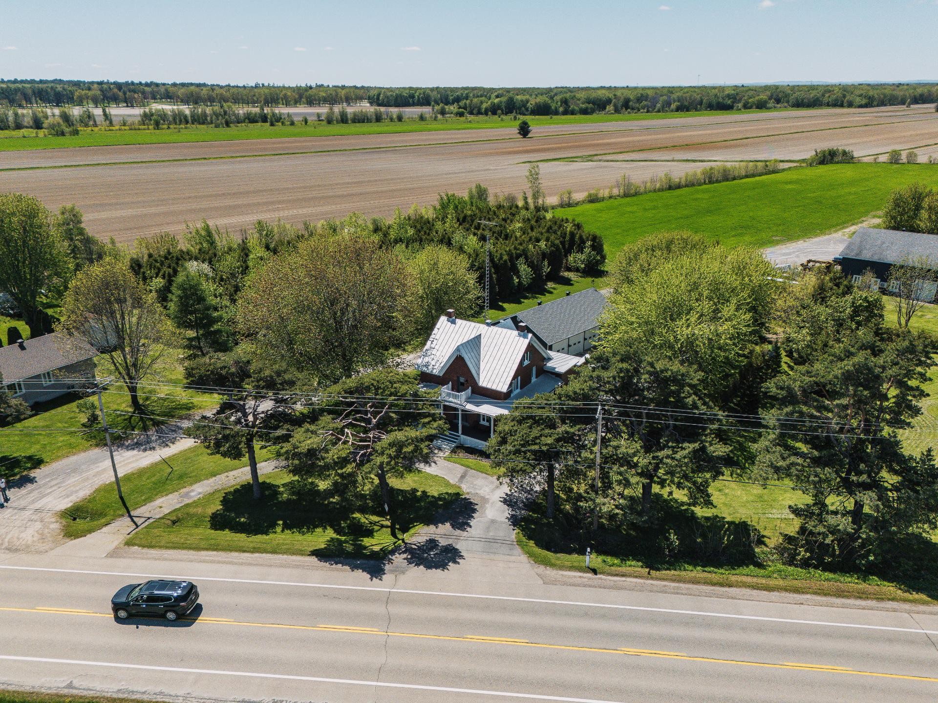 









1092


Grande-Côte

,
Sainte-Geneviève-de-Berthier,




QC
J0K1A0

