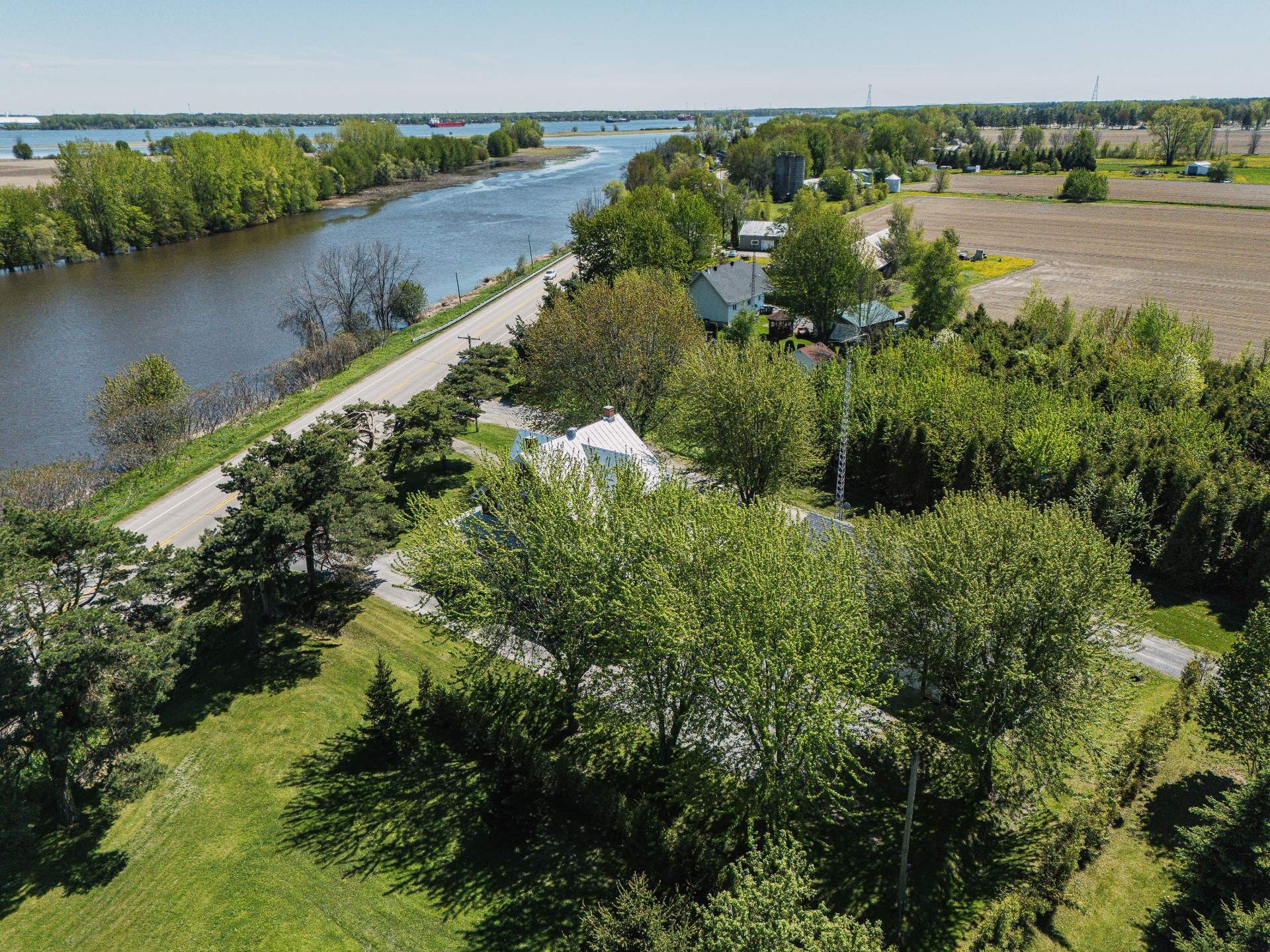









1092


Grande-Côte

,
Sainte-Geneviève-de-Berthier,




QC
J0K1A0

