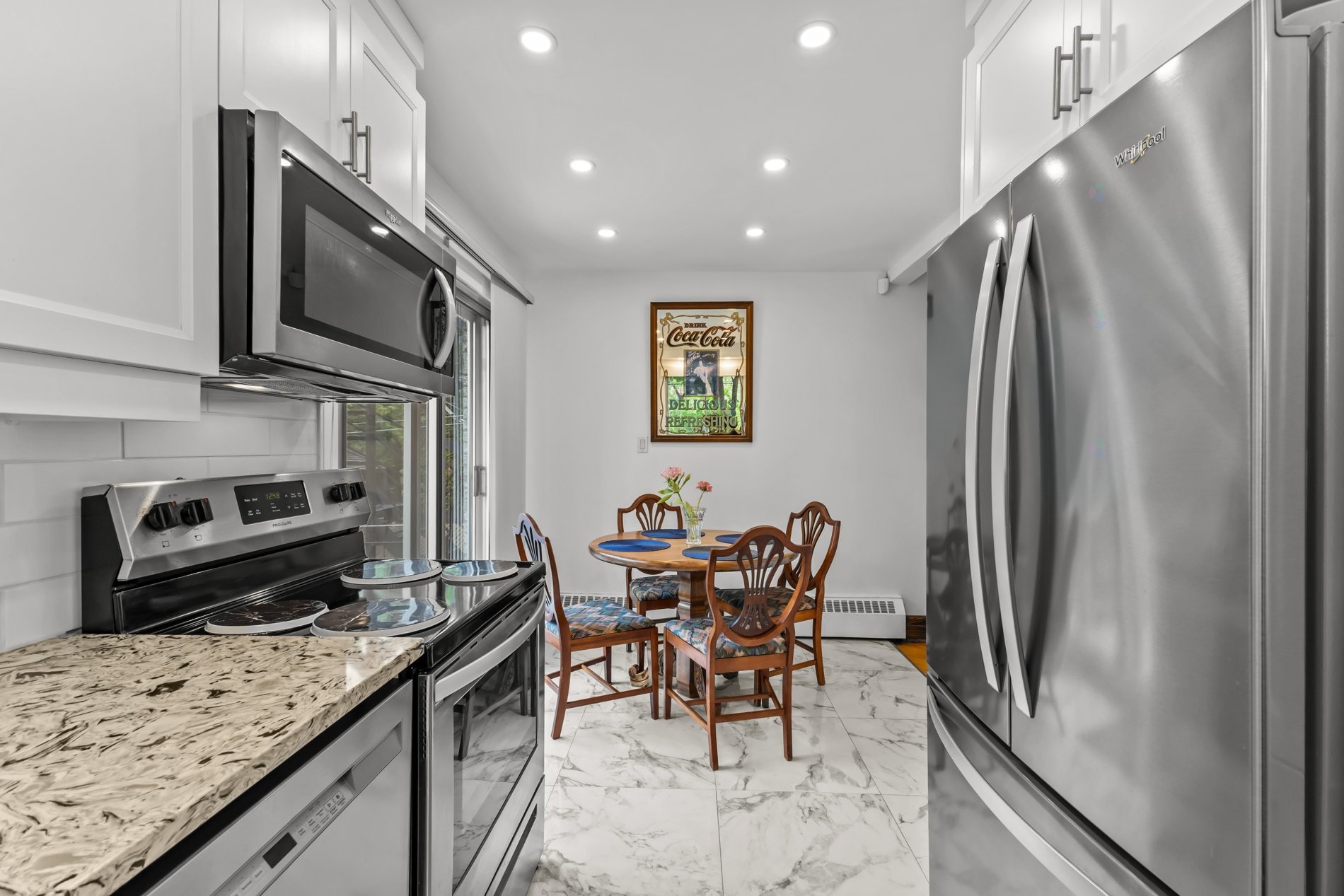 









2130


Av. Marcil

,
Montréal (Côte-des-Neiges/Notre-Dame-de-Grâce),




QC
H4A2Z1

