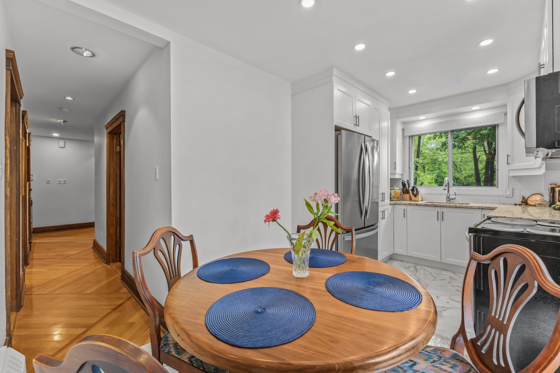 









2130


Av. Marcil

,
Montréal (Côte-des-Neiges/Notre-Dame-de-Grâce),




QC
H4A2Z1

