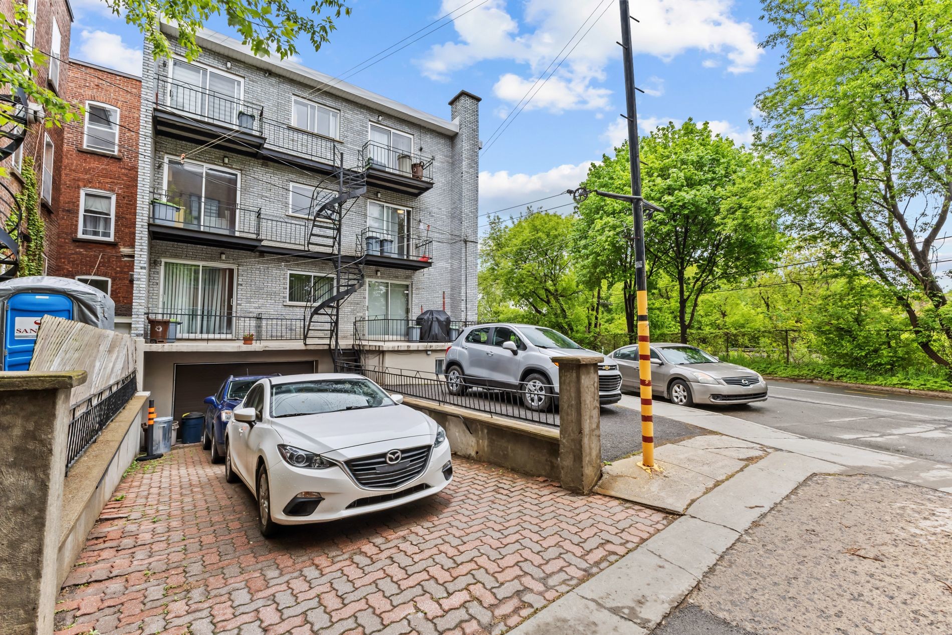 









2130


Av. Marcil

,
Montréal (Côte-des-Neiges/Notre-Dame-de-Grâce),




QC
H4A2Z1

