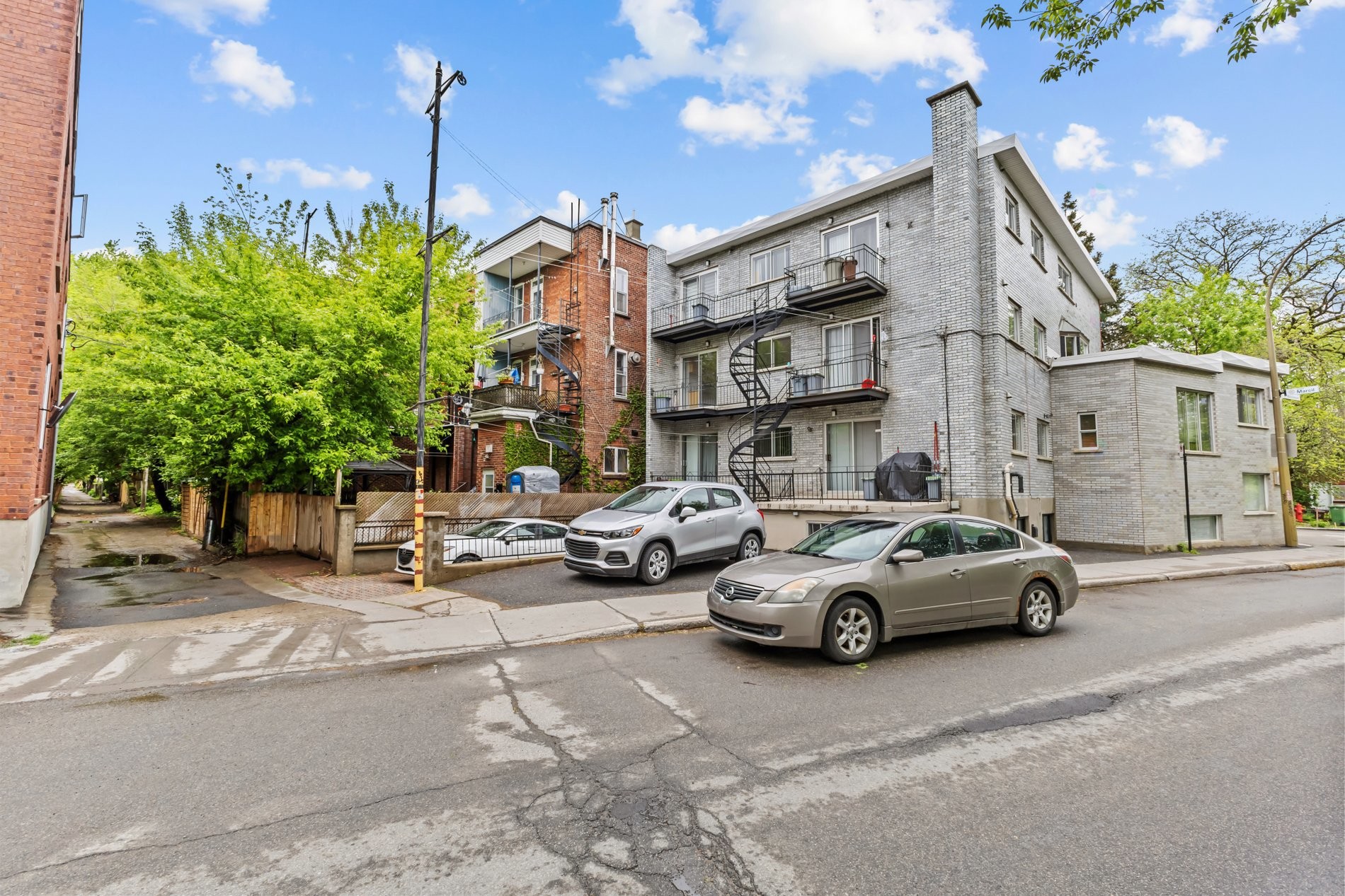 









2130


Av. Marcil

,
Montréal (Côte-des-Neiges/Notre-Dame-de-Grâce),




QC
H4A2Z1

