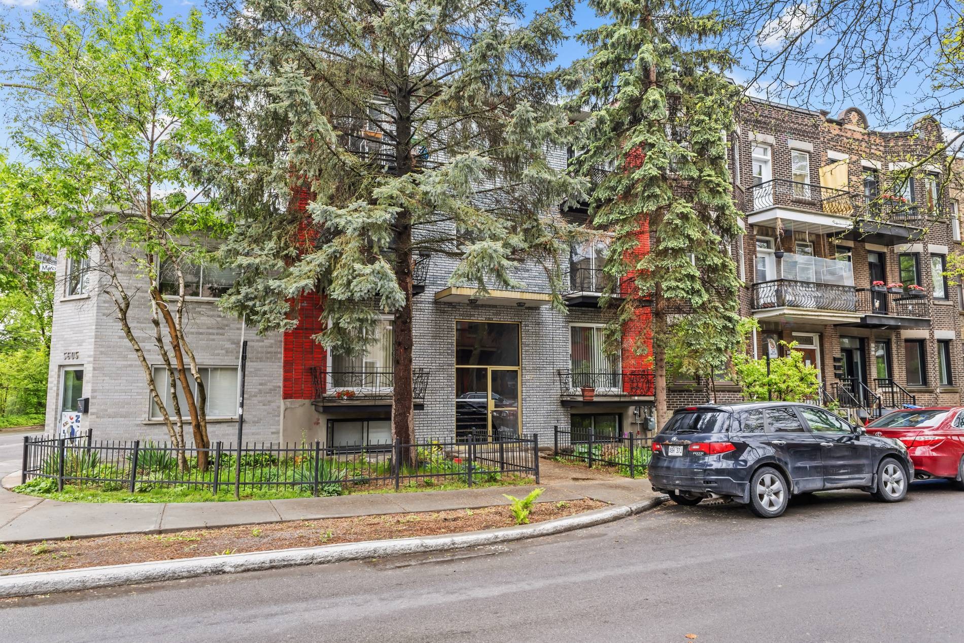 









2130


Av. Marcil

,
Montréal (Côte-des-Neiges/Notre-Dame-de-Grâce),




QC
H4A2Z1

