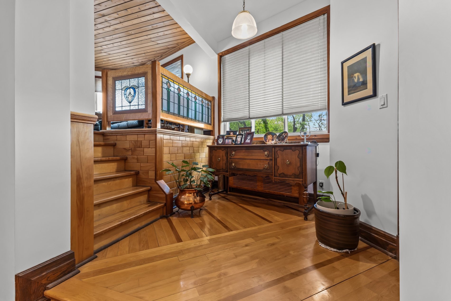 









2130


Av. Marcil

,
Montréal (Côte-des-Neiges/Notre-Dame-de-Grâce),




QC
H4A2Z1

