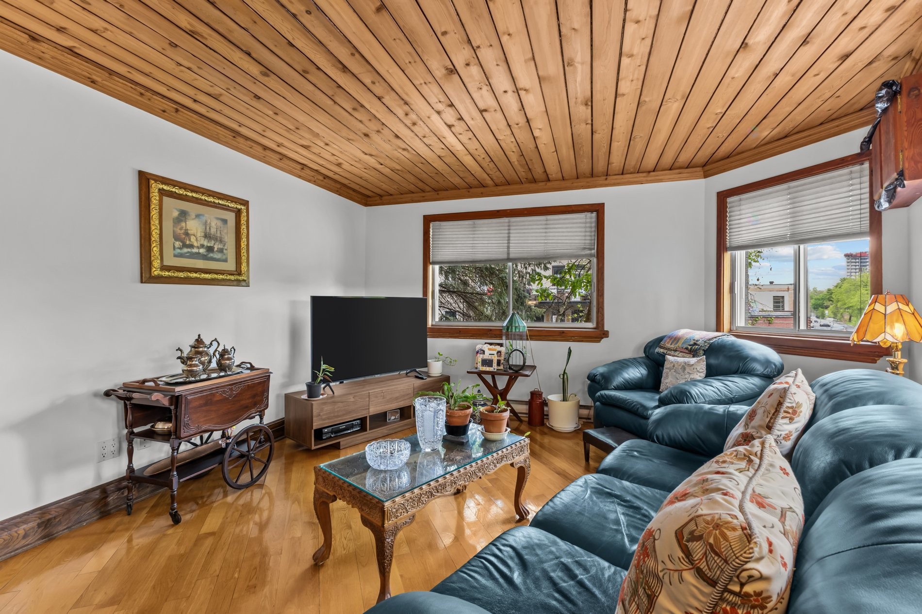 









2130


Av. Marcil

,
Montréal (Côte-des-Neiges/Notre-Dame-de-Grâce),




QC
H4A2Z1

