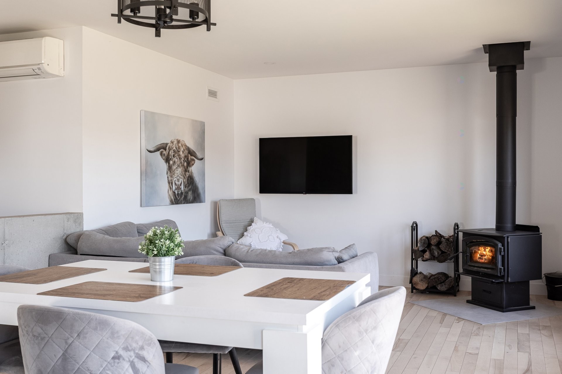 









8385


Rue Damase-St-Arnaud

,
Bécancour,




QC
G9H0Y7


