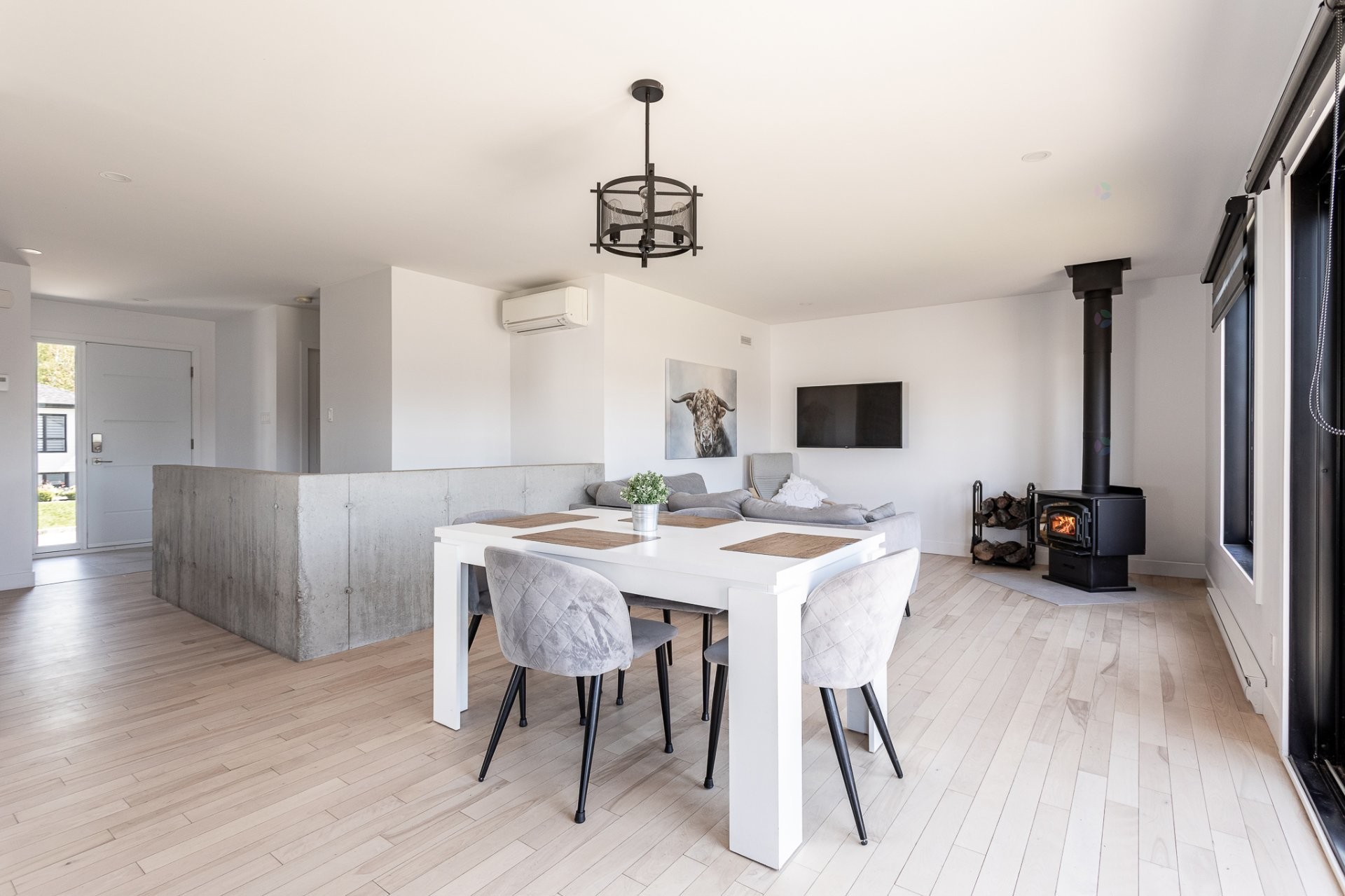 









8385


Rue Damase-St-Arnaud

,
Bécancour,




QC
G9H0Y7


