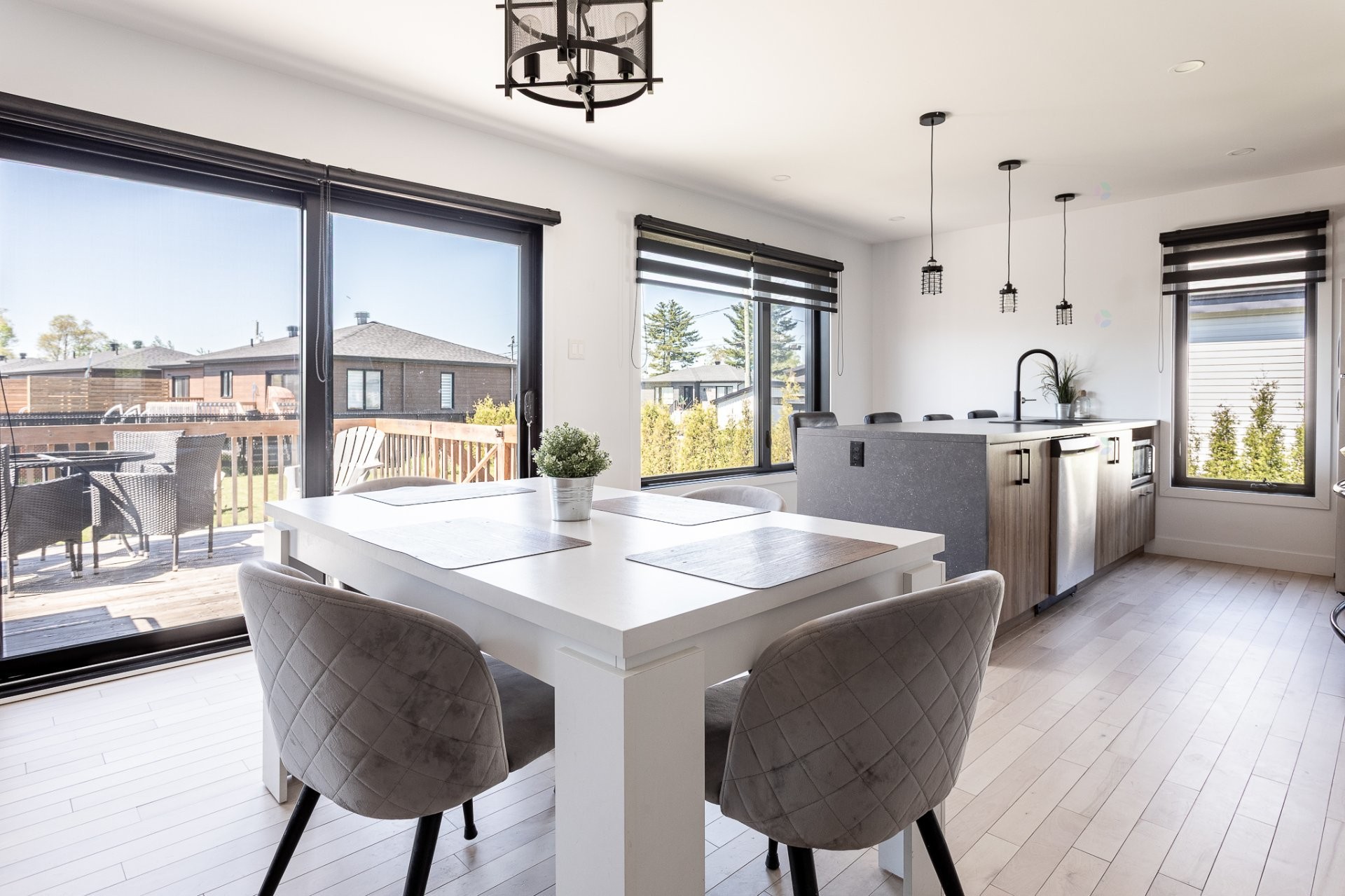 









8385


Rue Damase-St-Arnaud

,
Bécancour,




QC
G9H0Y7


