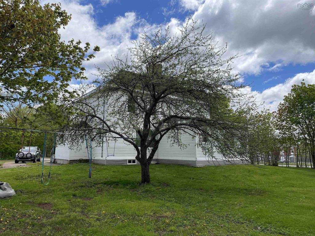 












165 Ryland Avenue

,
Bible Hill,




NS
B2N 2V5

