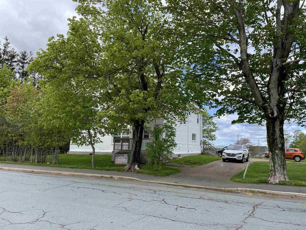 












165 Ryland Avenue

,
Bible Hill,




NS
B2N 2V5

