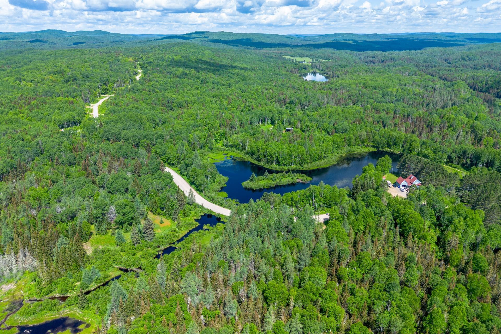 












Ch. du Lac-de-la-Dame

,
Saint-Michel-des-Saints,







QC
J0K3B0

