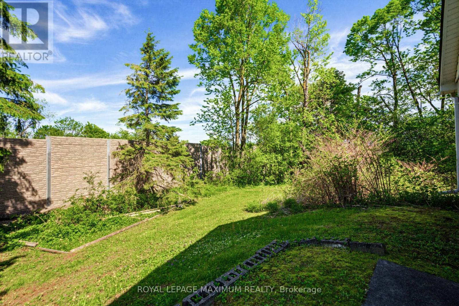 












80 MCDONALD STREET

,
Vaughan,




Ontario
L6A2A9

