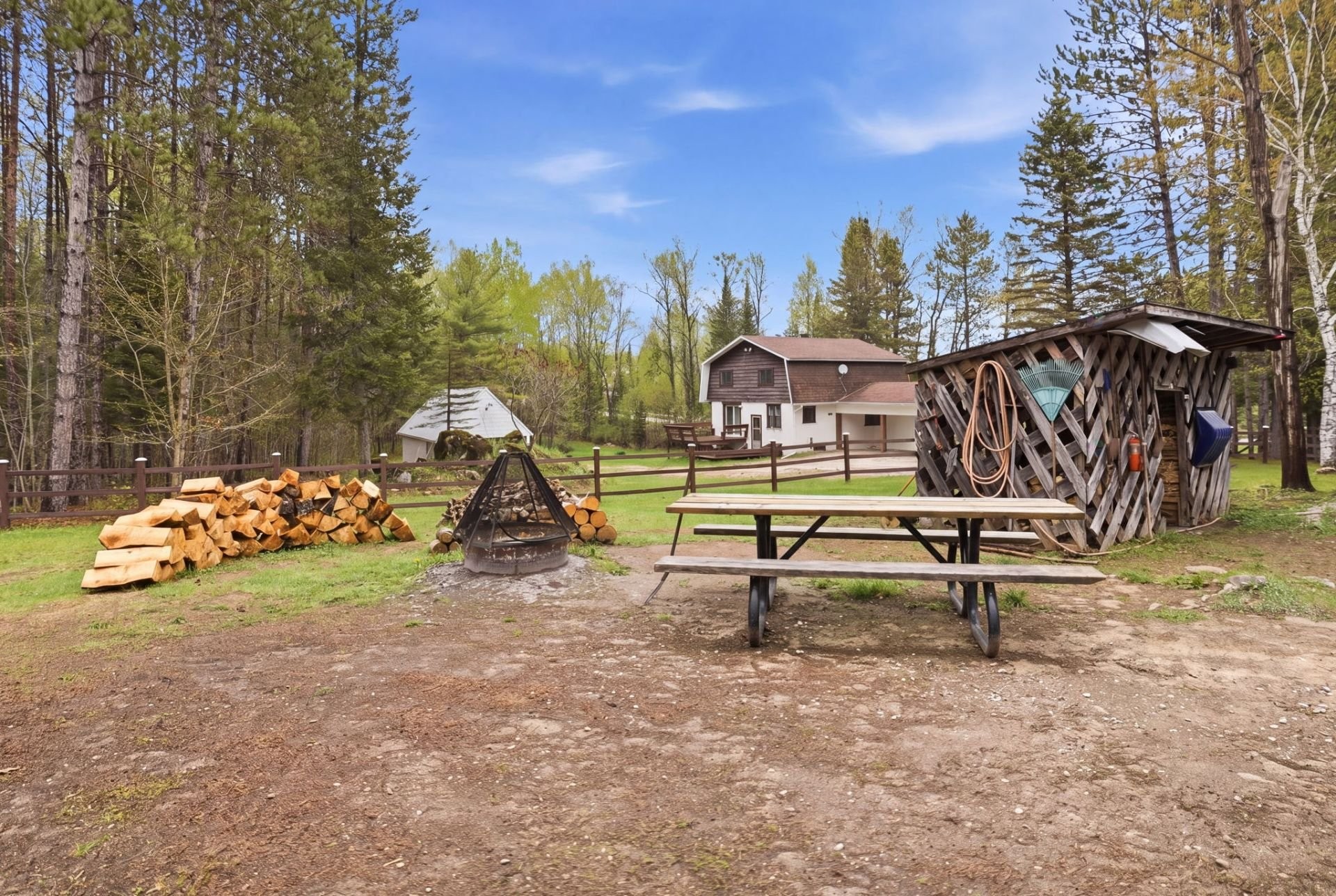 









69


Ch. de Blue Sea

,
Gracefield,




QC
J0X1W0


