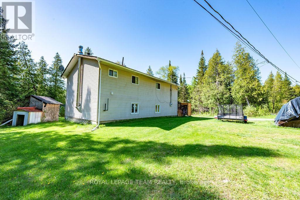 












41 HARRISON TRAIL

,
Greater Madawaska,




Ontario
K0J2R0

