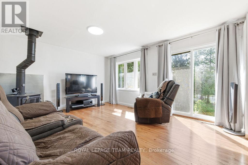 












41 HARRISON TRAIL

,
Greater Madawaska,




Ontario
K0J2R0

