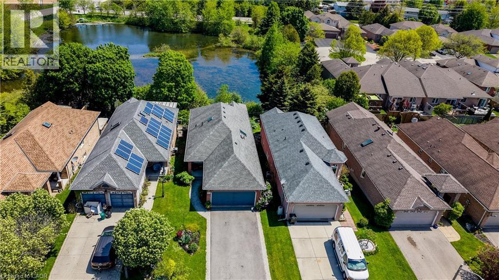 












442 SANDBANKS Crescent

,
Waterloo,




Ontario
N2V2J1

