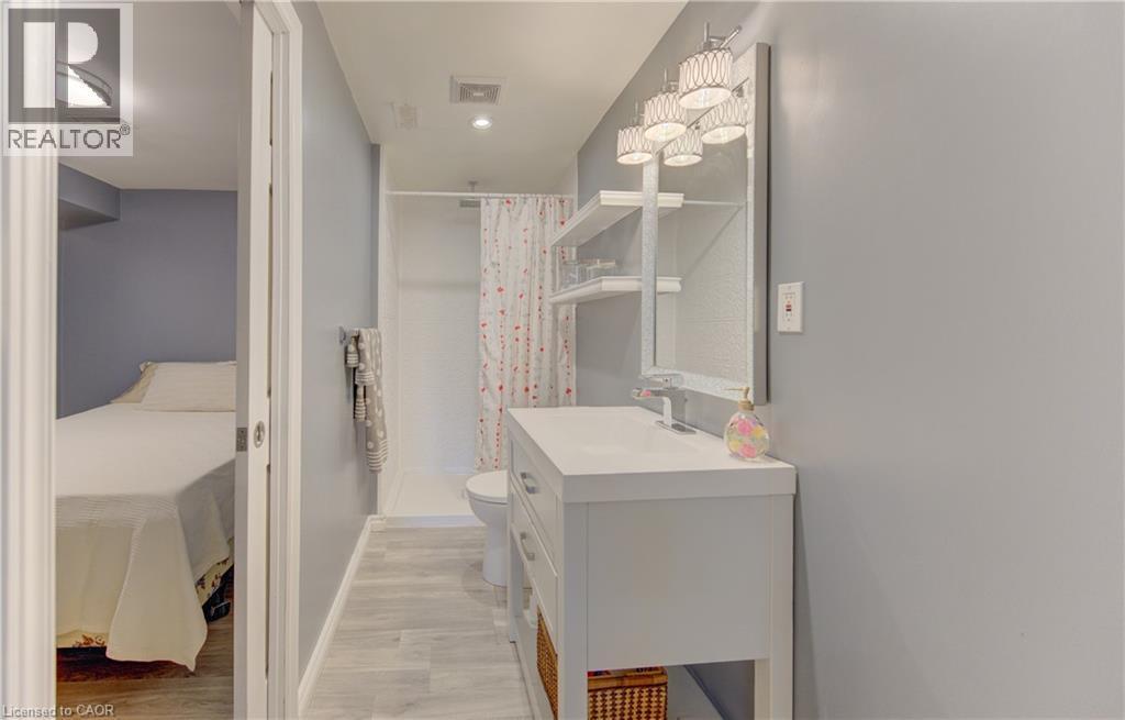 












442 SANDBANKS Crescent

,
Waterloo,




Ontario
N2V2J1

