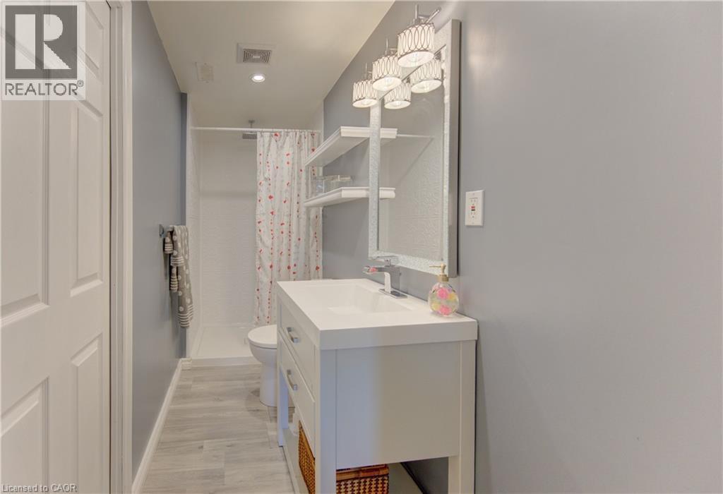 












442 SANDBANKS Crescent

,
Waterloo,




Ontario
N2V2J1

