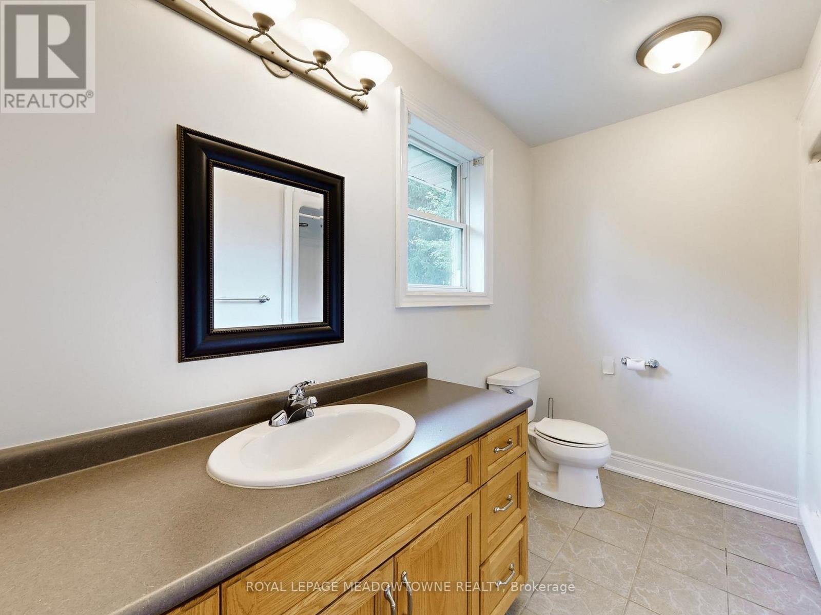 












4958 WELLINGTON RD 125

,
Erin,







Ontario
L7J2L9

