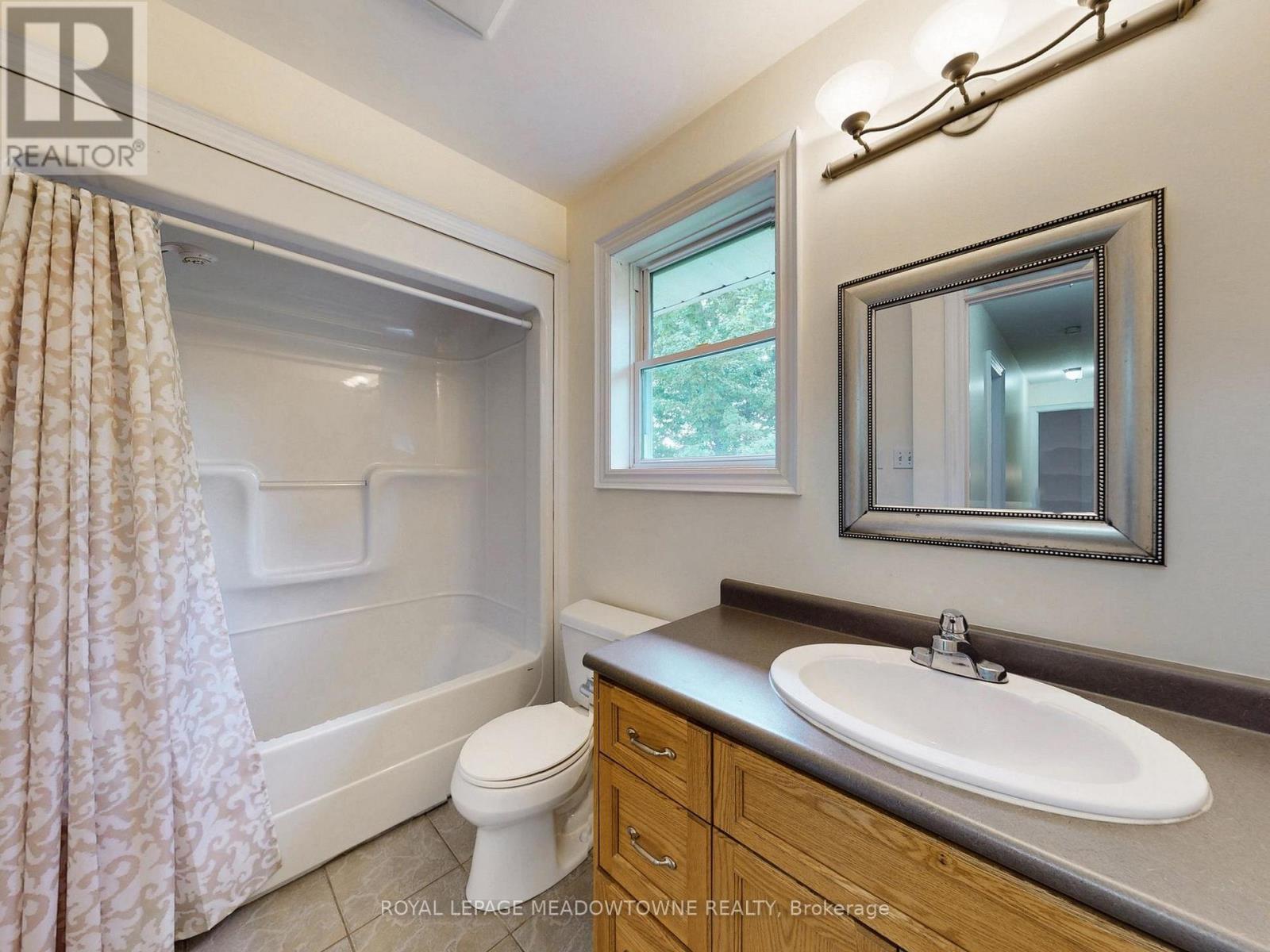 












4958 WELLINGTON RD 125

,
Erin,







Ontario
L7J2L9


