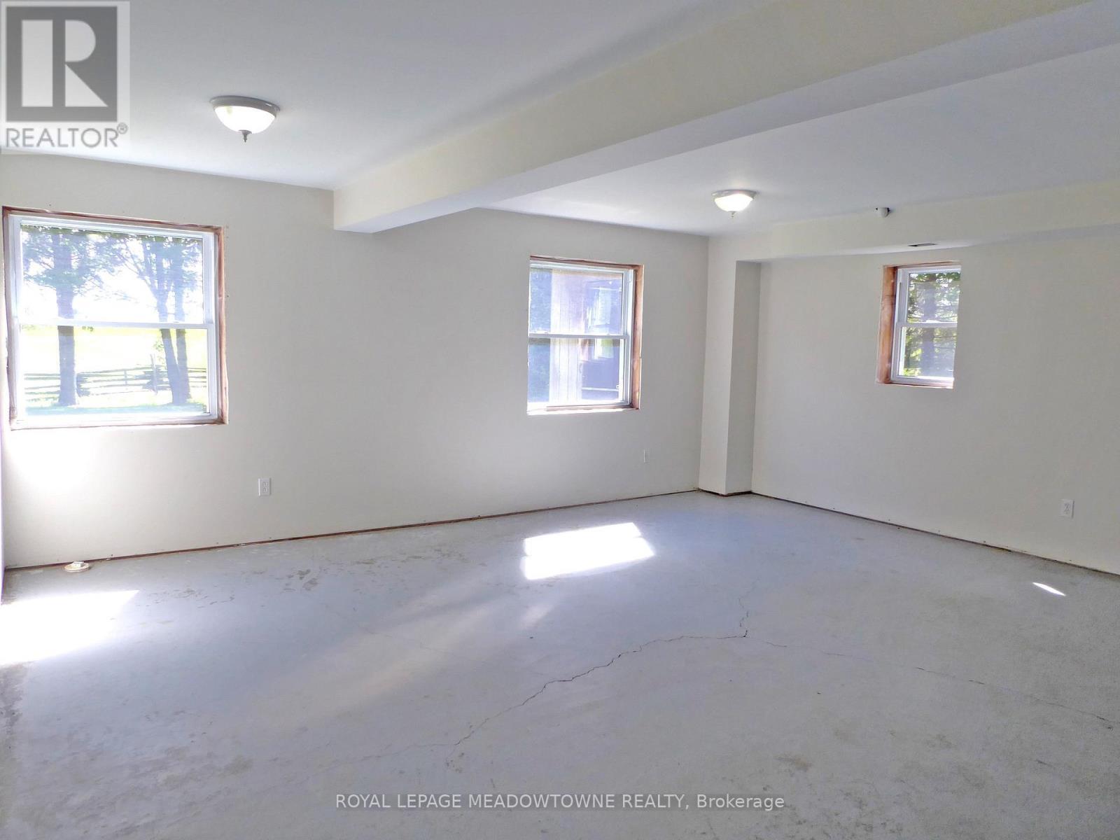 












4958 WELLINGTON RD 125

,
Erin,







Ontario
L7J2L9

