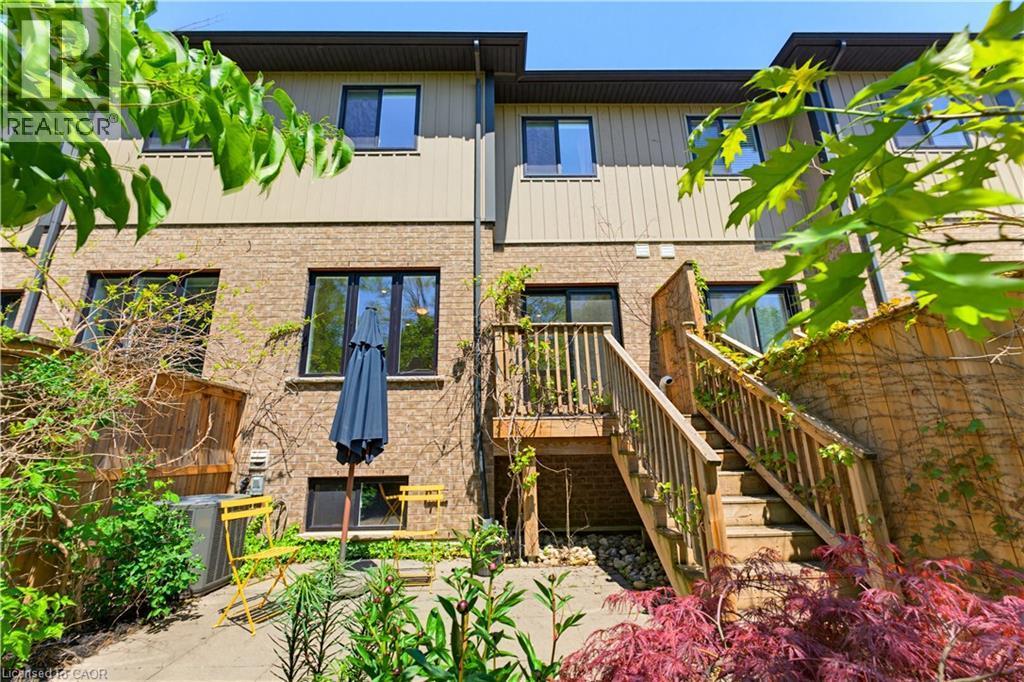 












65 TURNER Avenue

,
Kitchener,




Ontario
N2B2C8


