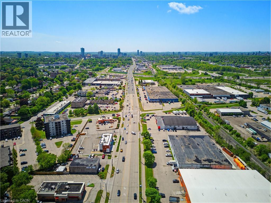 












65 TURNER Avenue

,
Kitchener,




Ontario
N2B2C8

