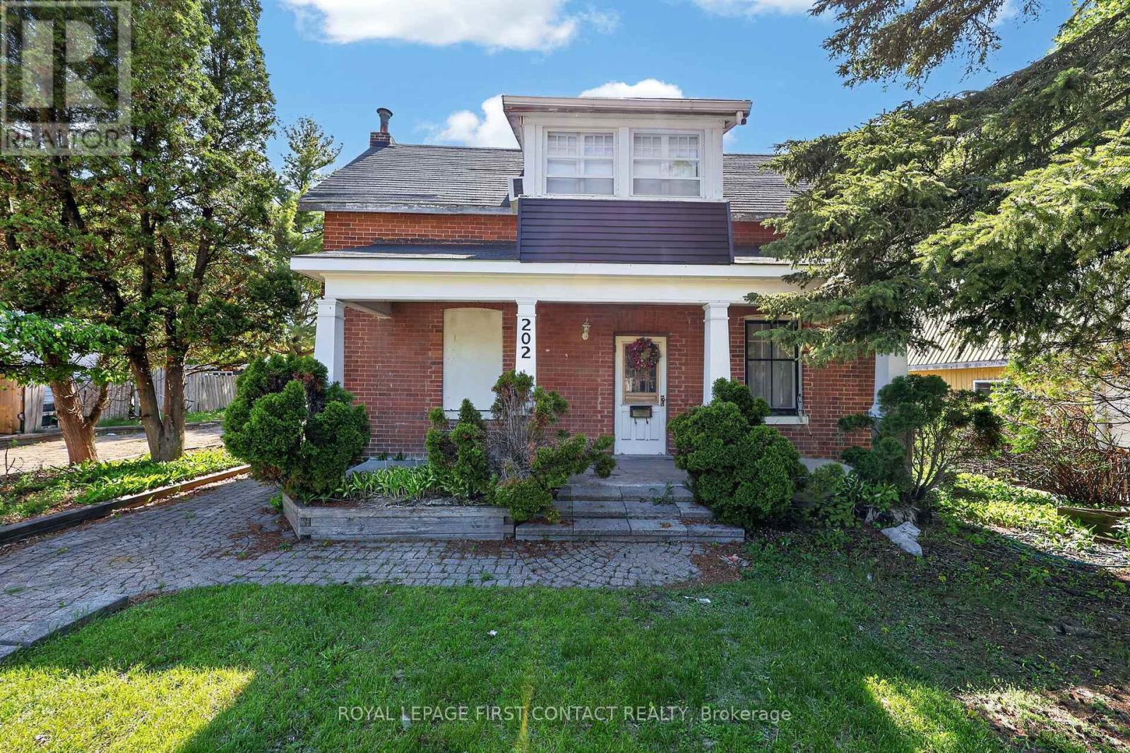 












202 BRADFORD STREET

,
Barrie,




Ontario
L4N3B6


