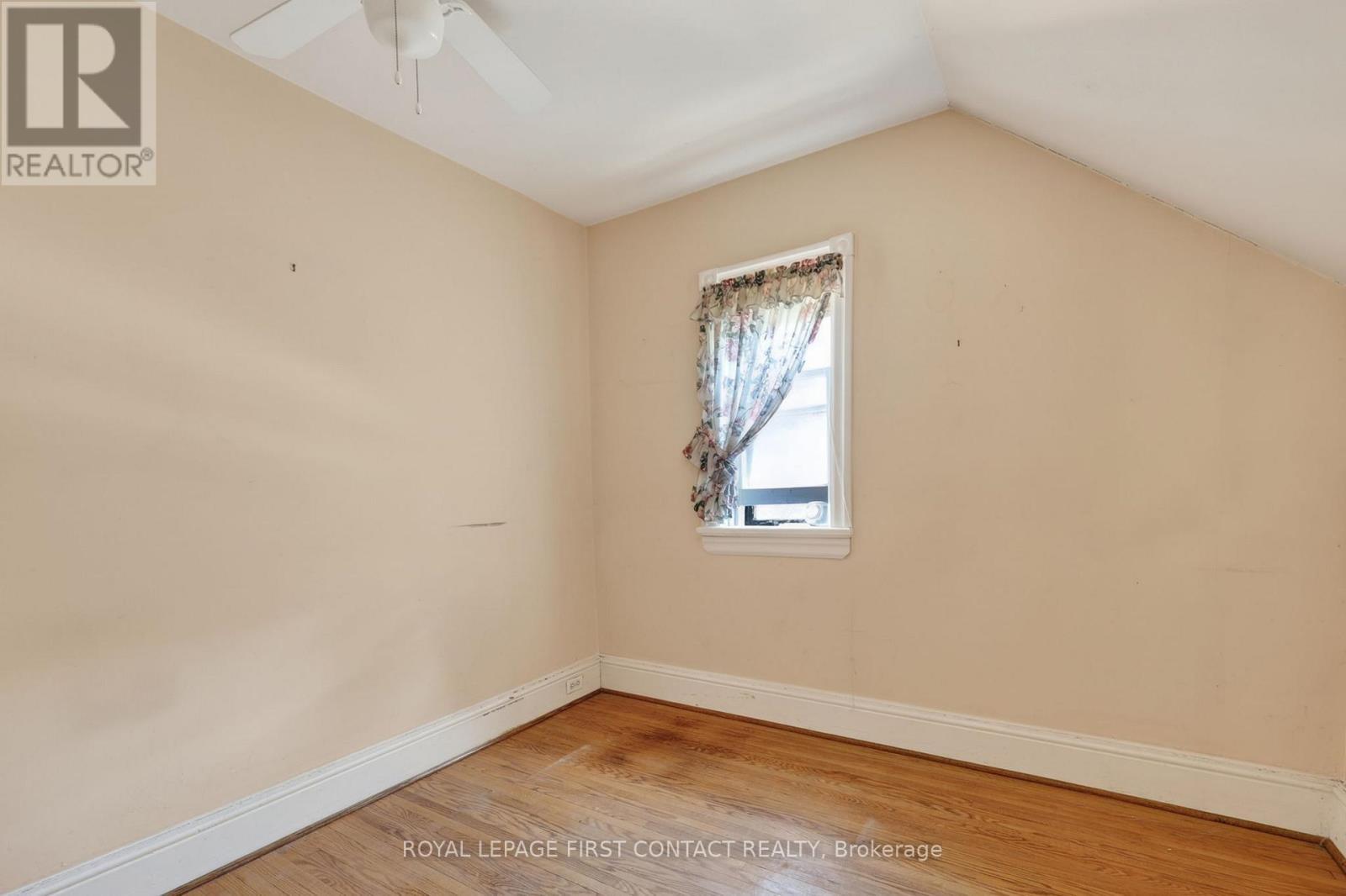 












202 BRADFORD STREET

,
Barrie,




Ontario
L4N3B6

