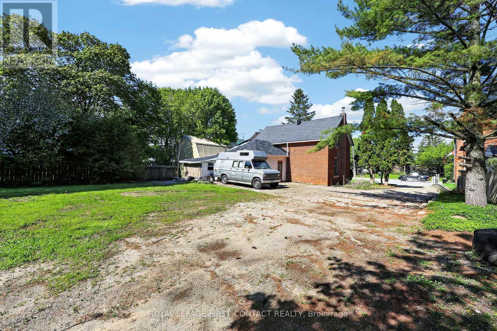 












202 BRADFORD STREET

,
Barrie,




Ontario
L4N3B6

