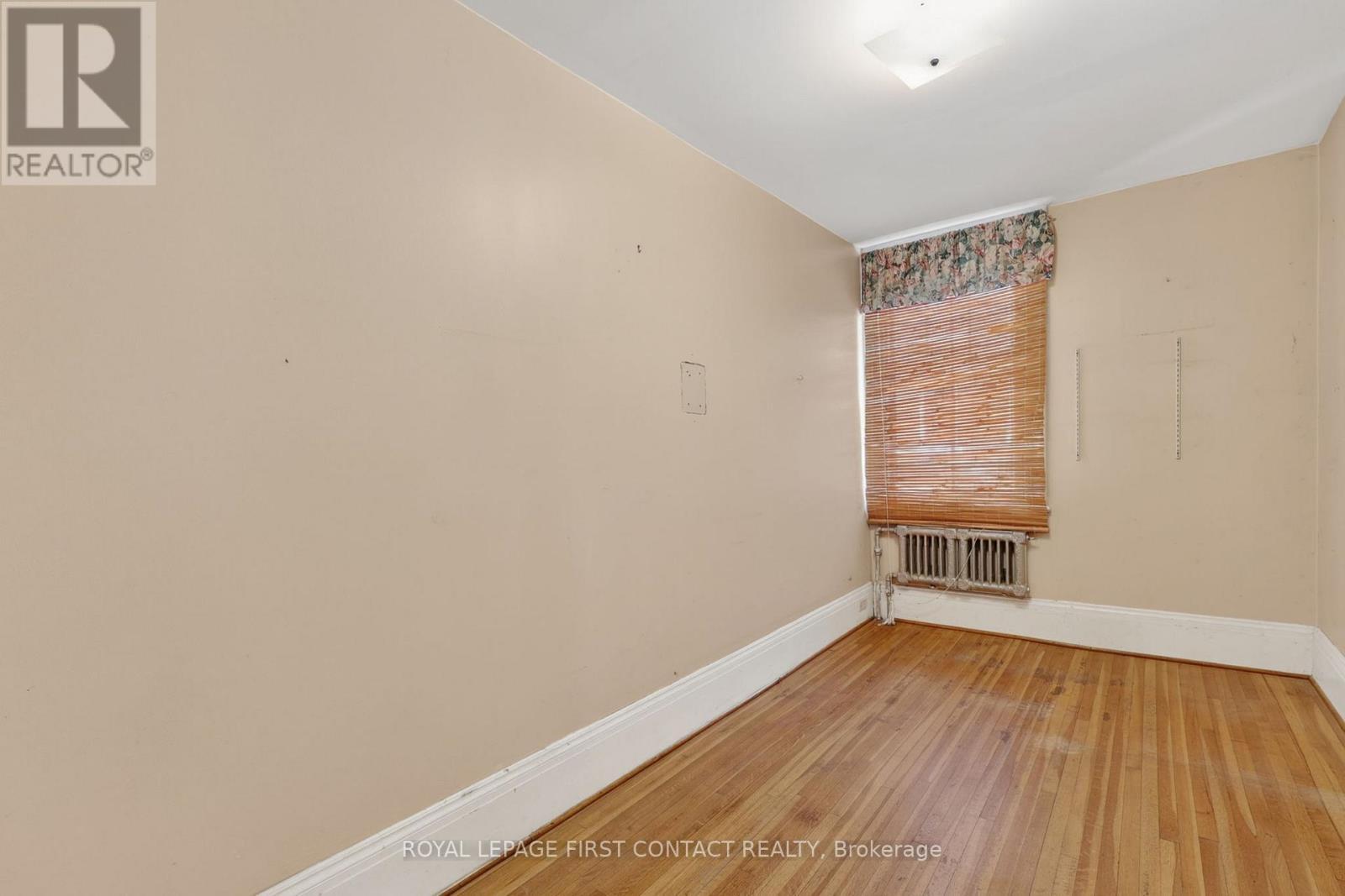 












202 BRADFORD STREET

,
Barrie,




Ontario
L4N3B6

