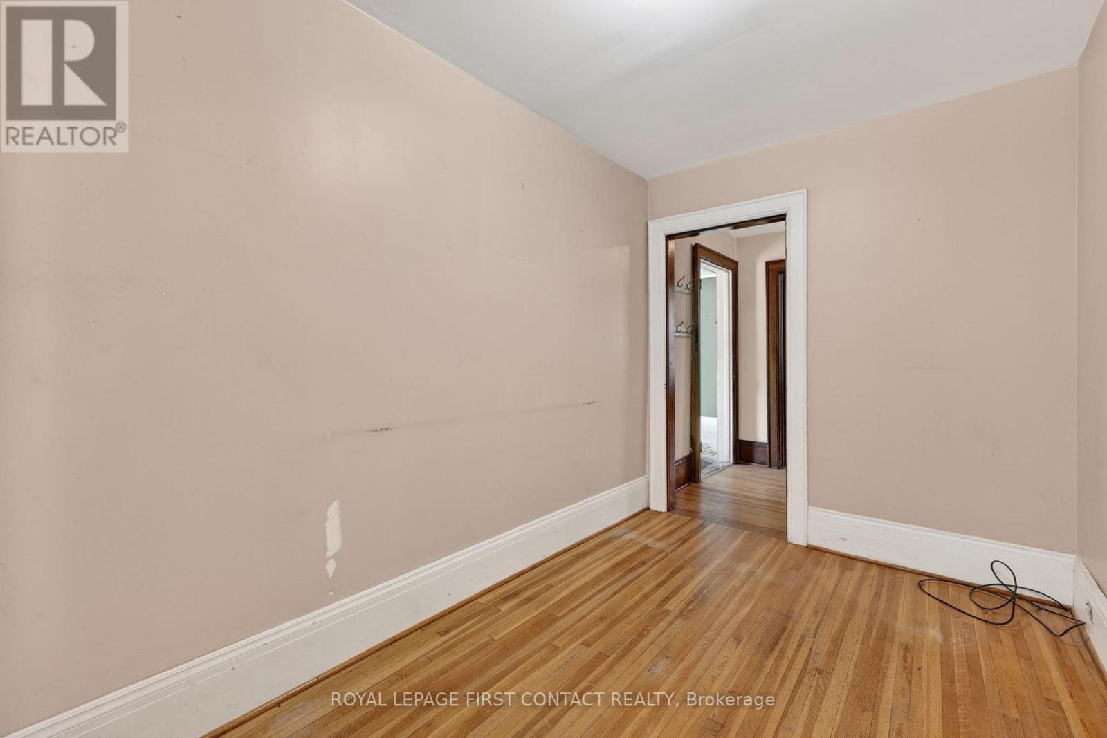 












202 BRADFORD STREET

,
Barrie,




Ontario
L4N3B6

