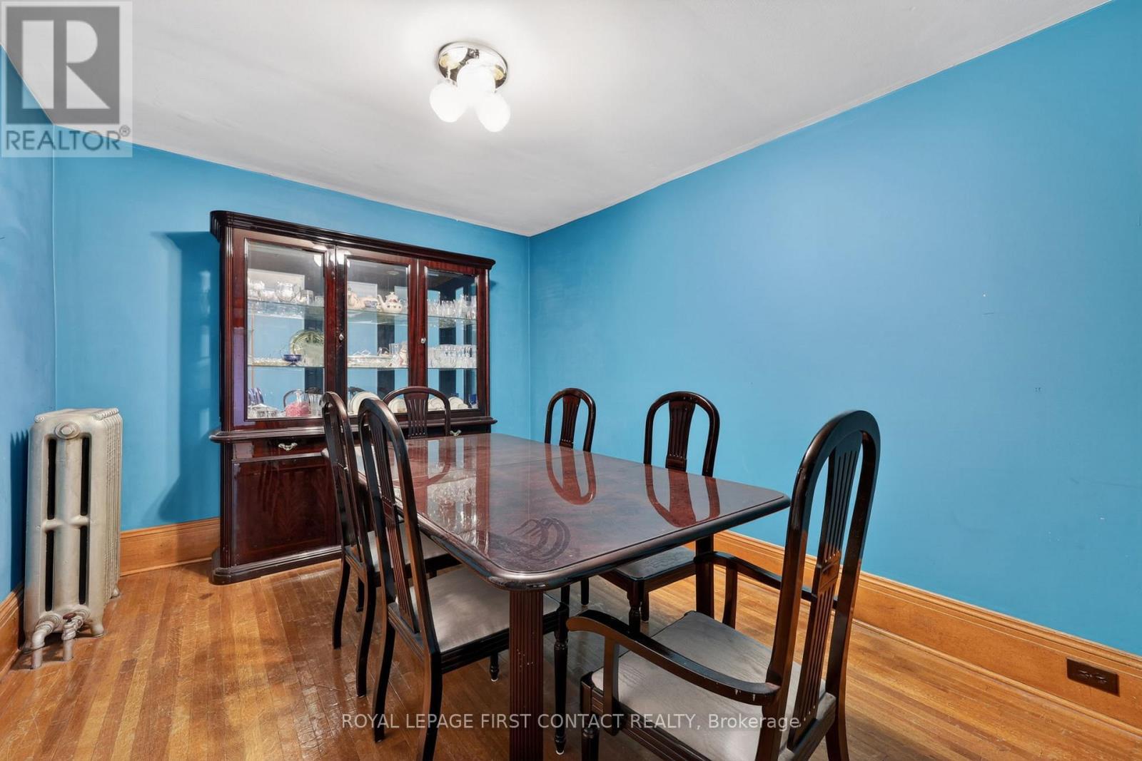 












202 BRADFORD STREET

,
Barrie,




Ontario
L4N3B6

