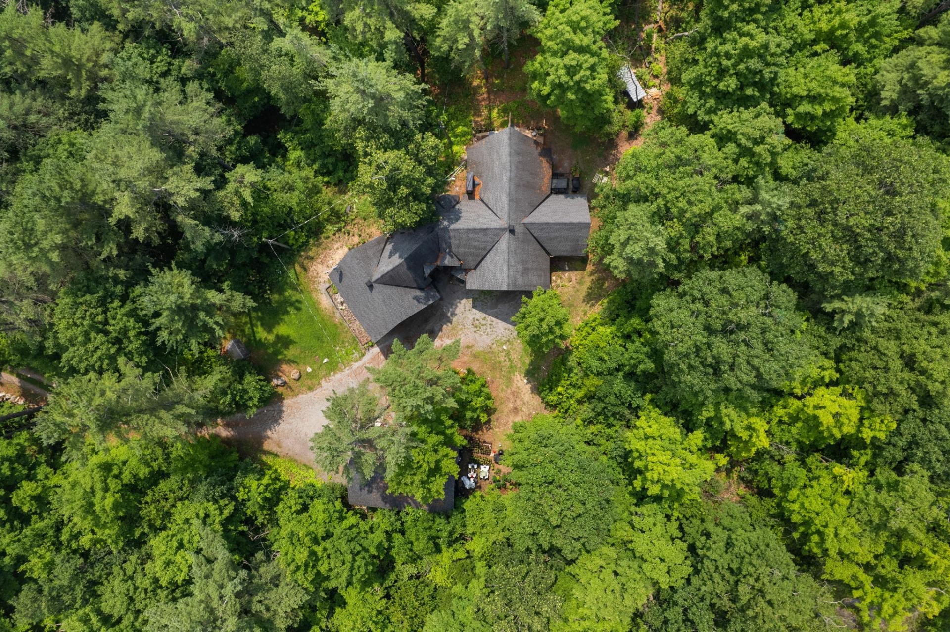 









30


Ch. de la Lyrique

,
Val-des-Monts,




QC
J8N4B3

