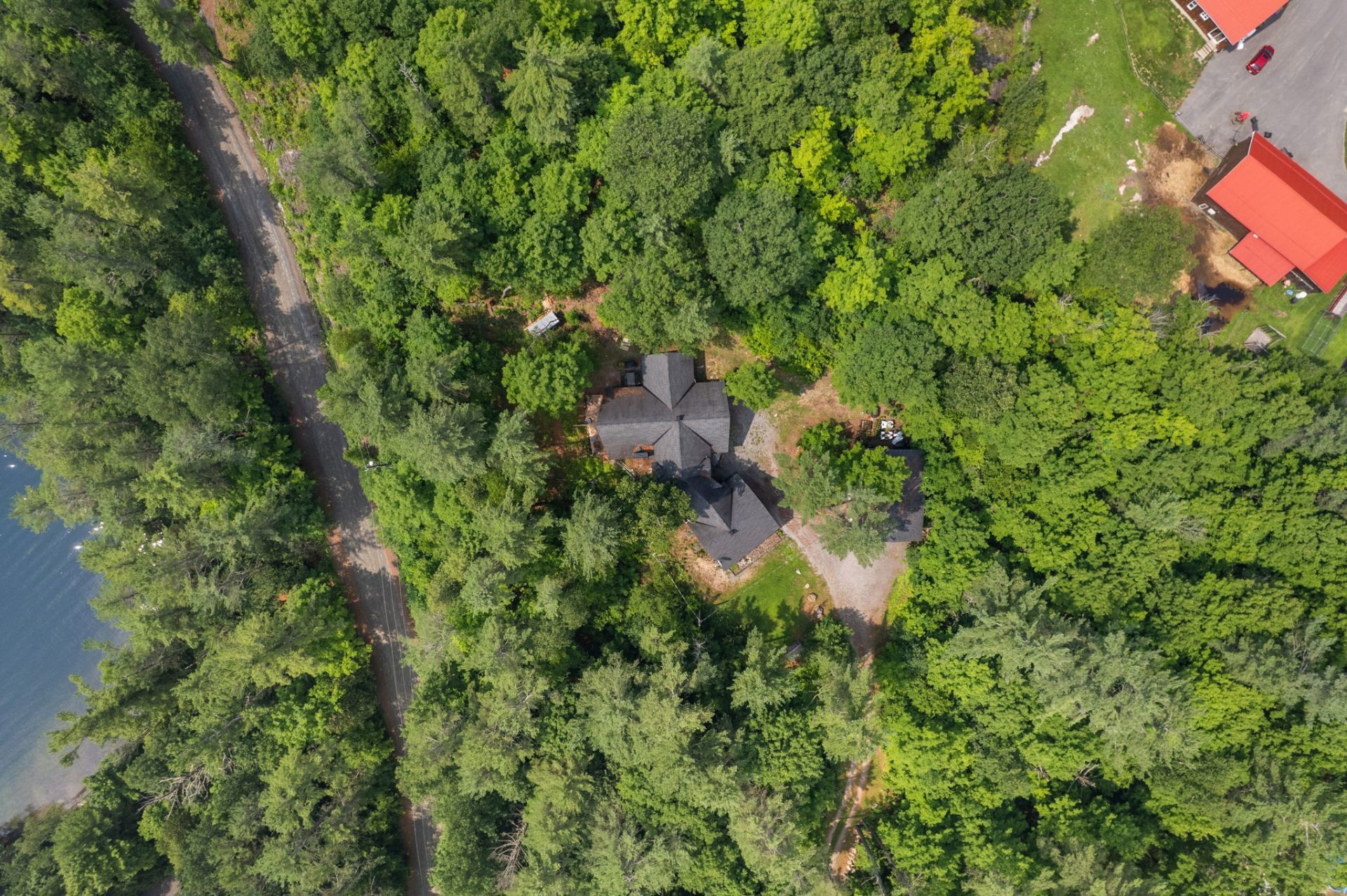 









30


Ch. de la Lyrique

,
Val-des-Monts,




QC
J8N4B3

