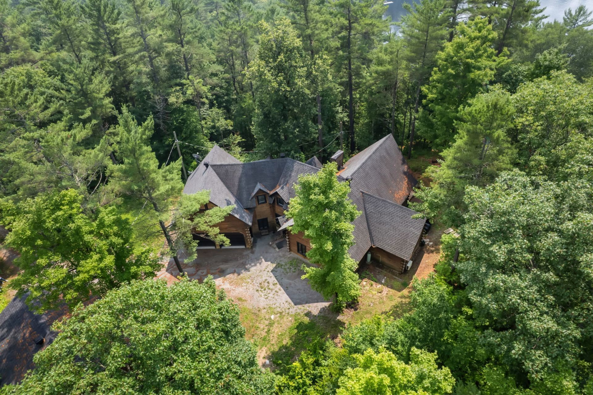 









30


Ch. de la Lyrique

,
Val-des-Monts,




QC
J8N4B3

