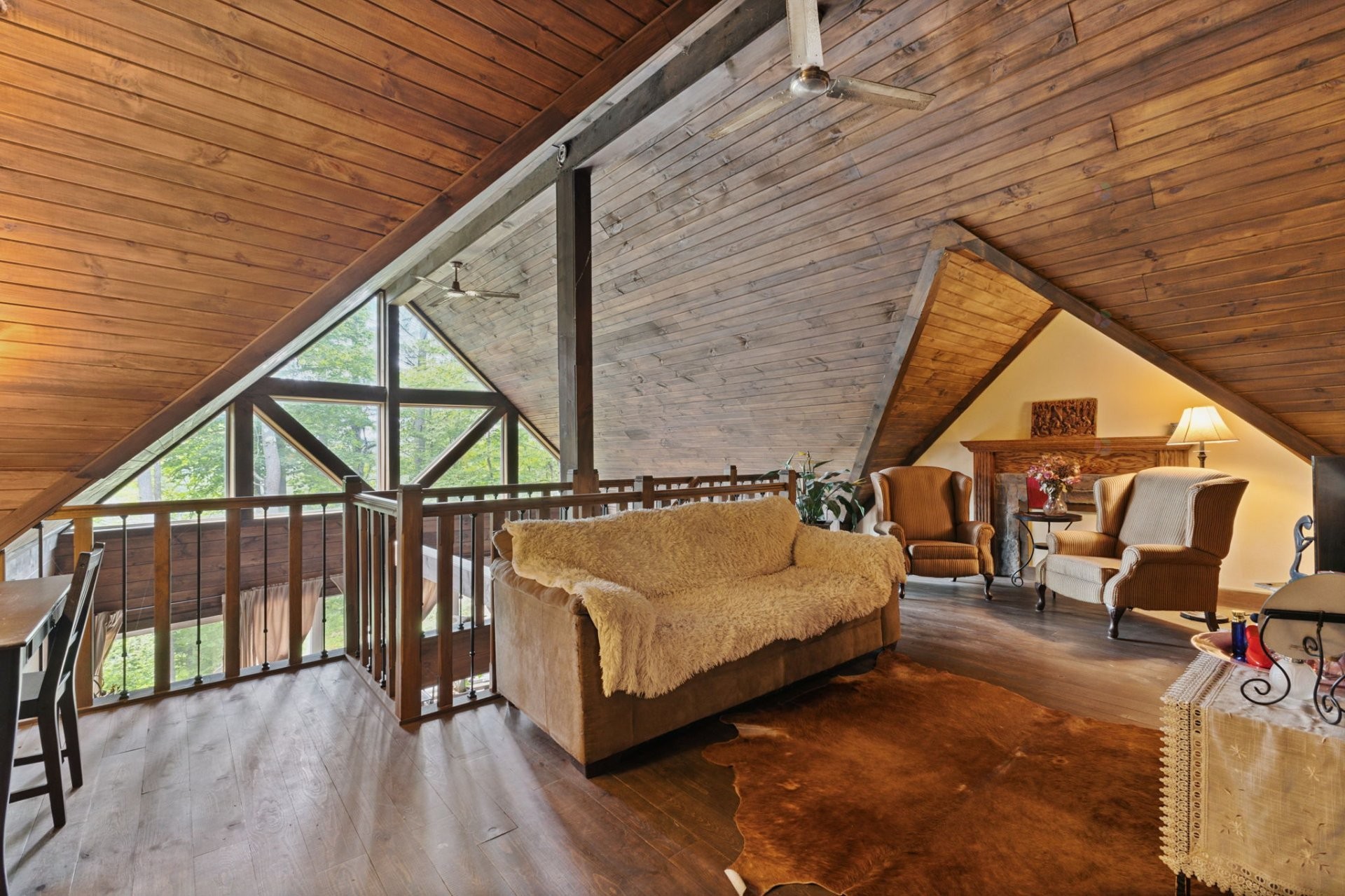 









30


Ch. de la Lyrique

,
Val-des-Monts,




QC
J8N4B3

