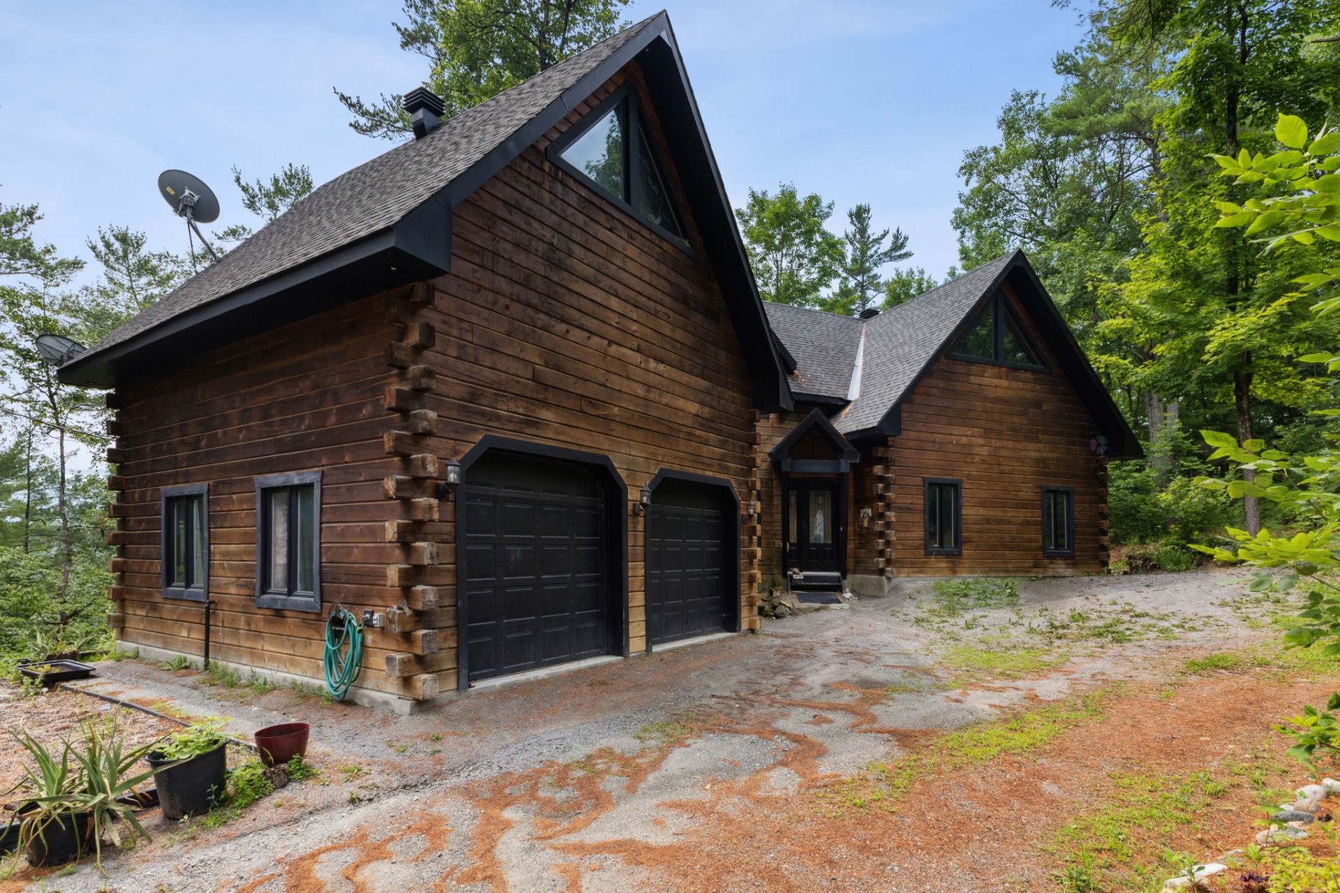 









30


Ch. de la Lyrique

,
Val-des-Monts,




QC
J8N4B3

