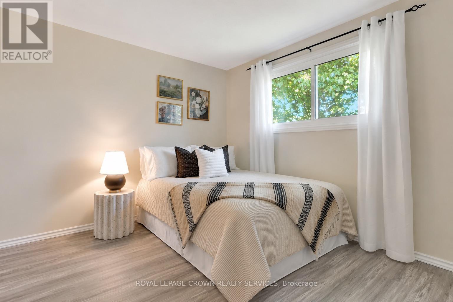 












98 BELWOOD CRESCENT

,
Kitchener,




Ontario
N2C1Z3

