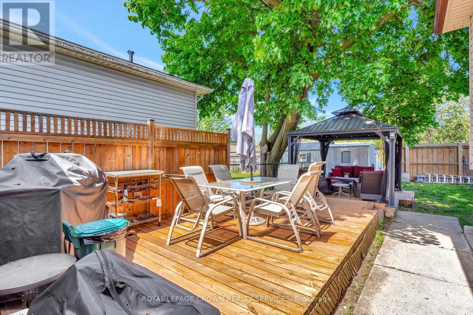 












98 BELWOOD CRESCENT

,
Kitchener,




Ontario
N2C1Z3

