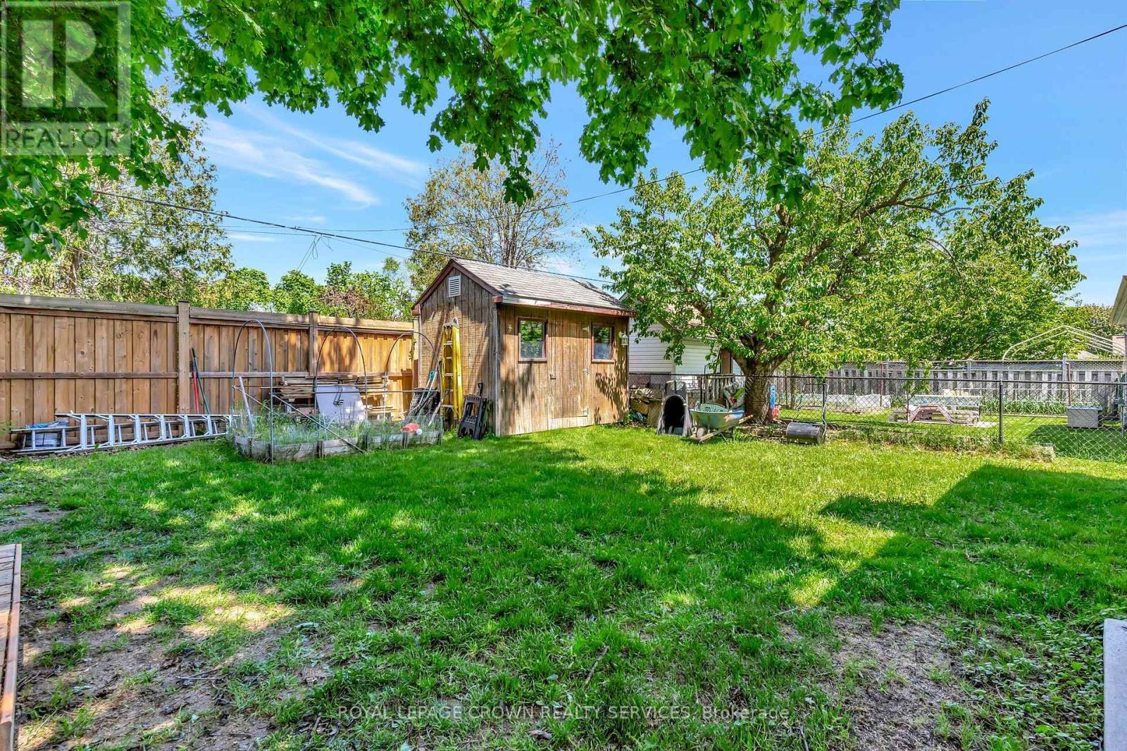 












98 BELWOOD CRESCENT

,
Kitchener,




Ontario
N2C1Z3

