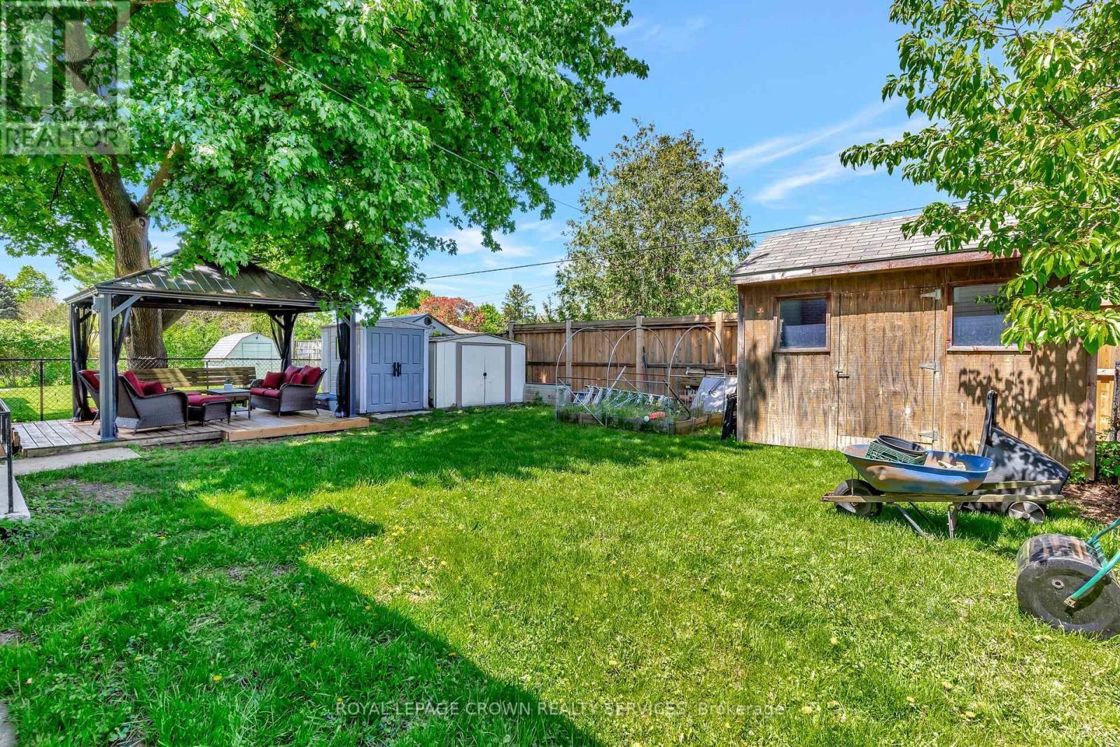 












98 BELWOOD CRESCENT

,
Kitchener,




Ontario
N2C1Z3


