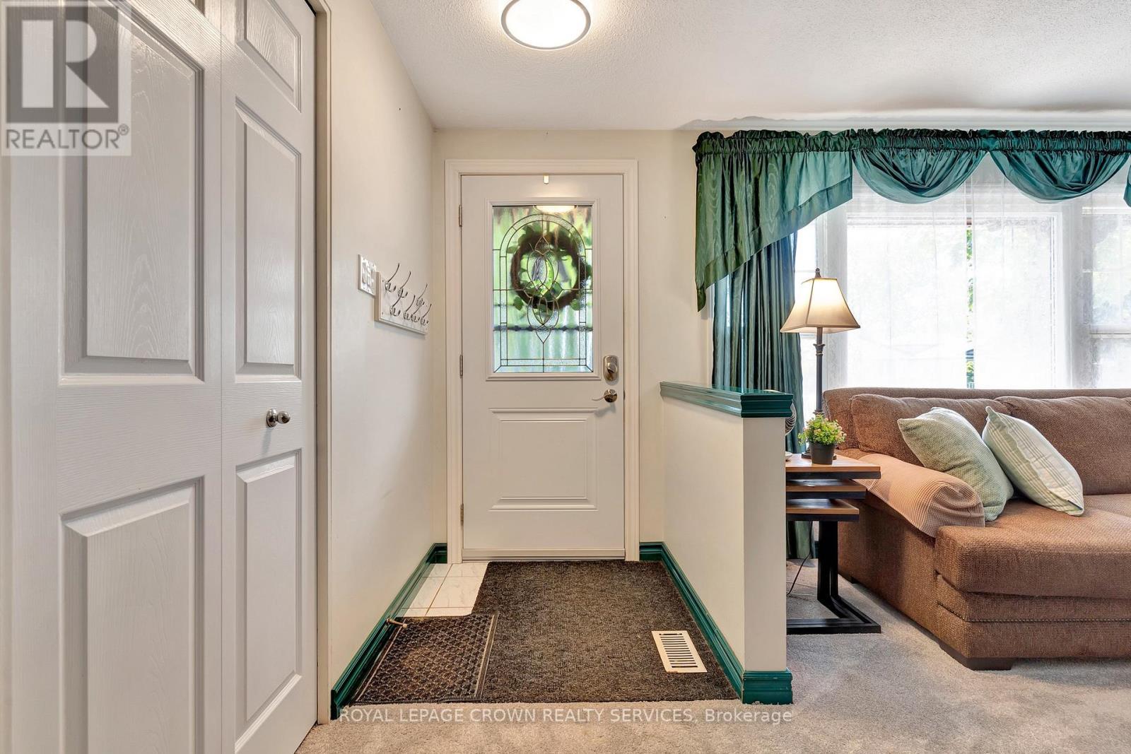 












98 BELWOOD CRESCENT

,
Kitchener,




Ontario
N2C1Z3

