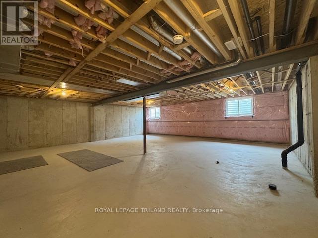 












49 - 63 COMPASS TRAIL

,
Central Elgin,




Ontario
N5L0B4

