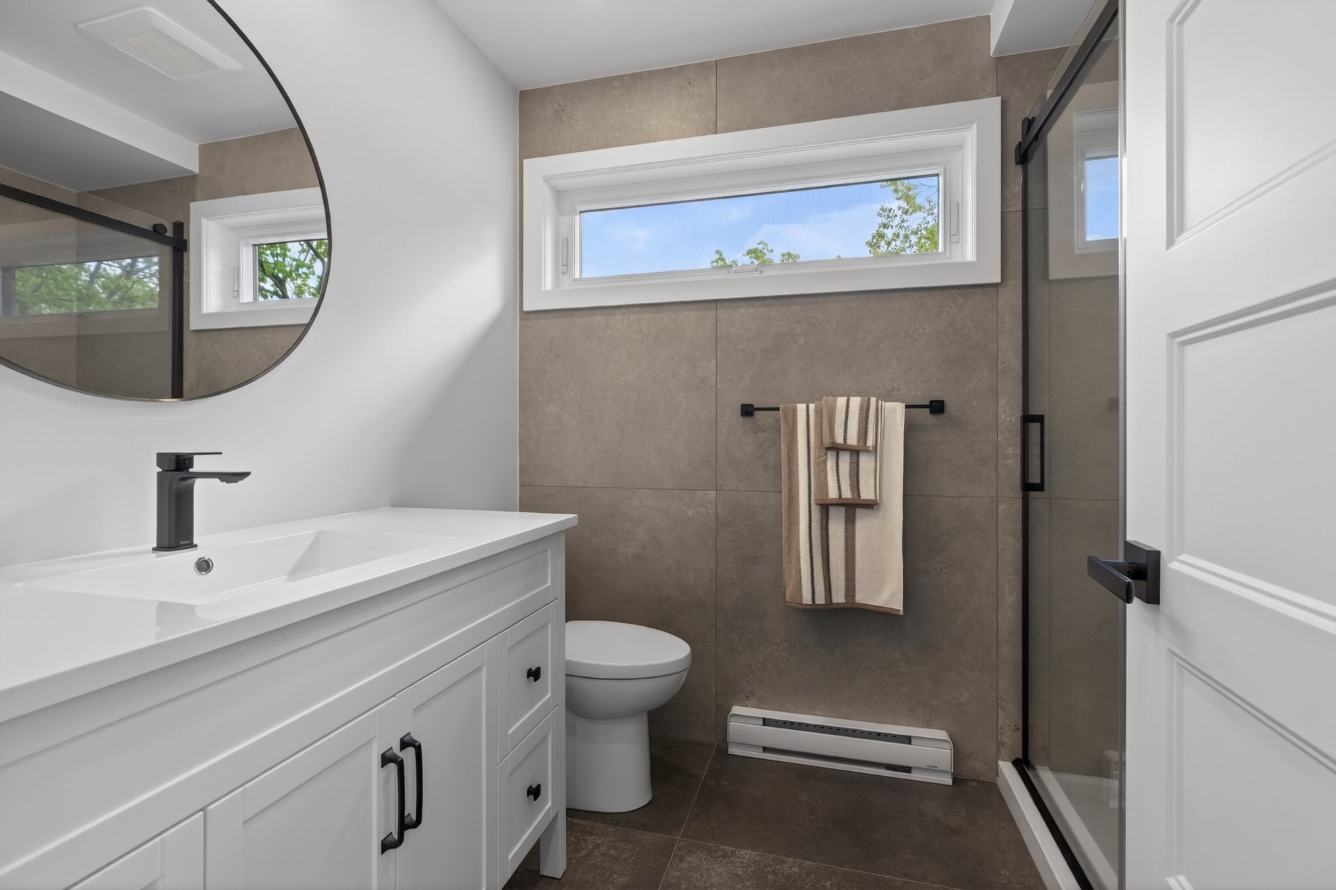 









3


Rue Thomas-Dennis

,
Notre-Dame-de-l'Île-Perrot,




QC
J7W3K9

