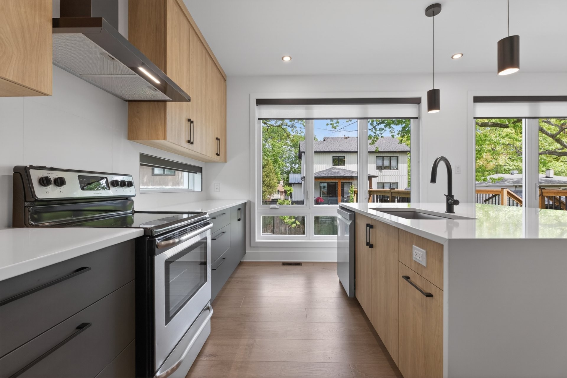 









3


Rue Thomas-Dennis

,
Notre-Dame-de-l'Île-Perrot,




QC
J7W3K9

