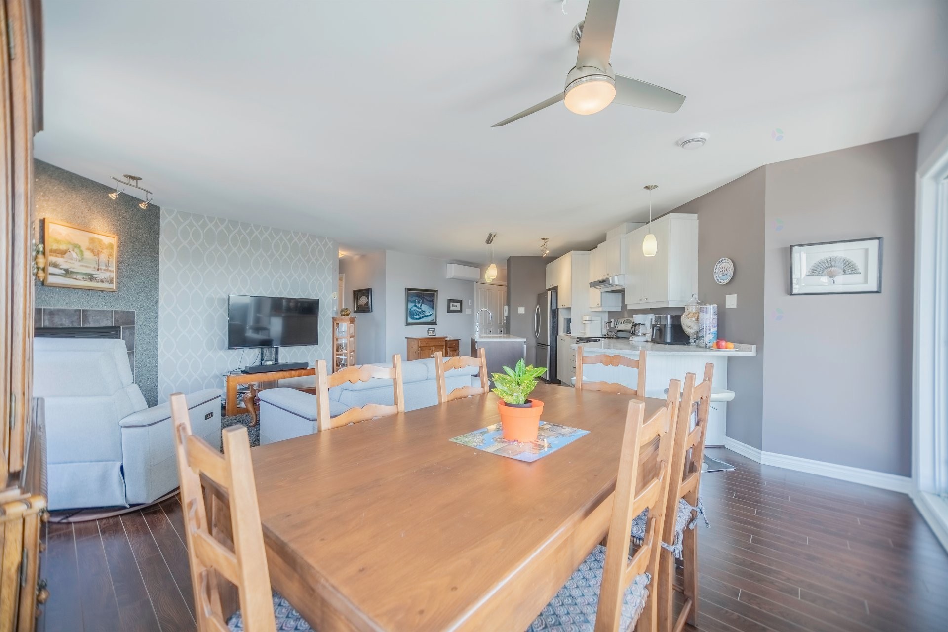 









752


Rue des Sureaux

,
Boucherville,




QC
J4B0C8

