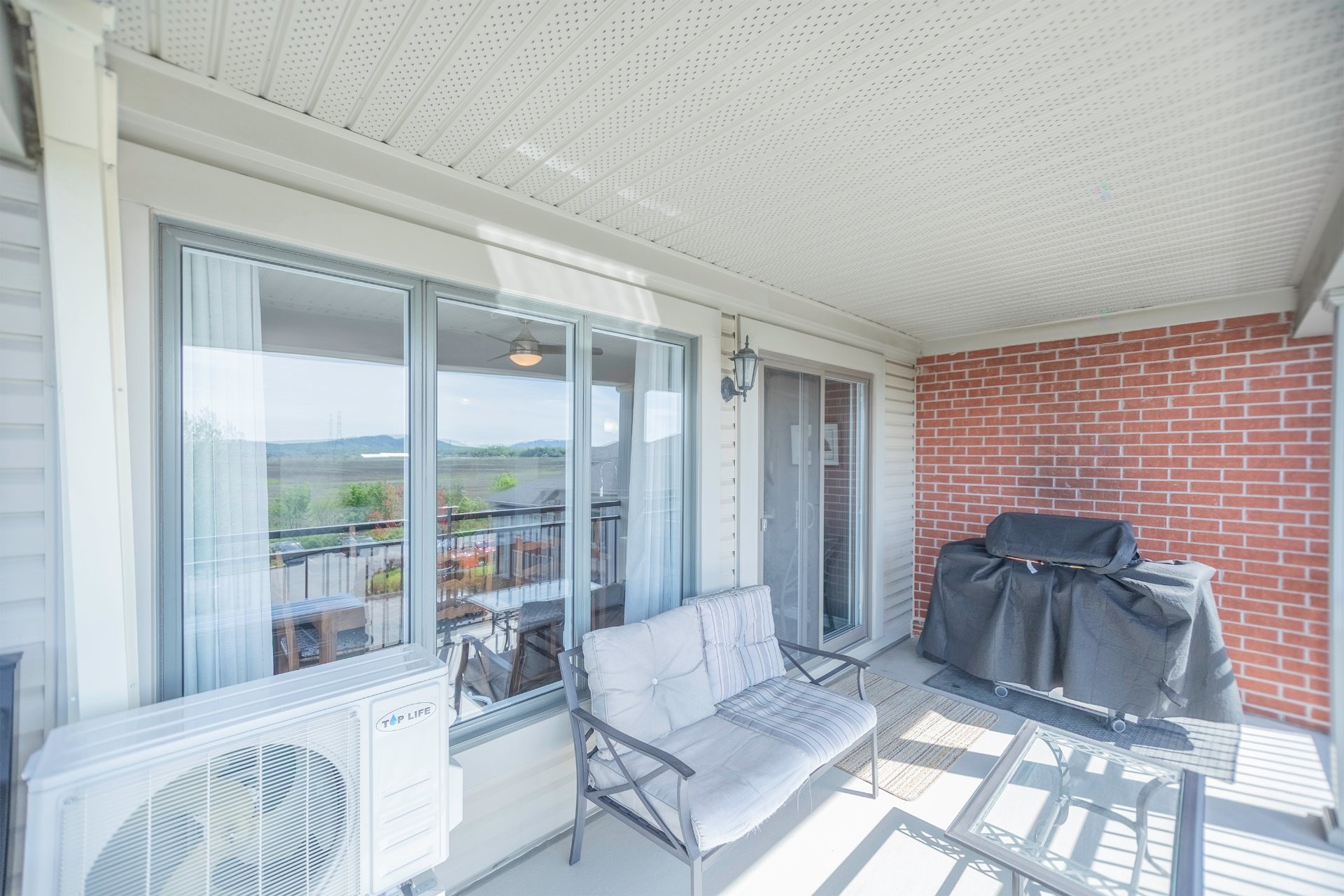 









752


Rue des Sureaux

,
Boucherville,




QC
J4B0C8

