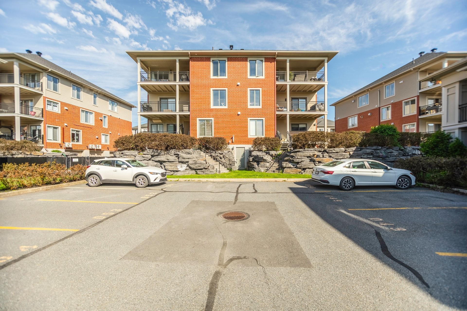 









752


Rue des Sureaux

,
Boucherville,




QC
J4B0C8

