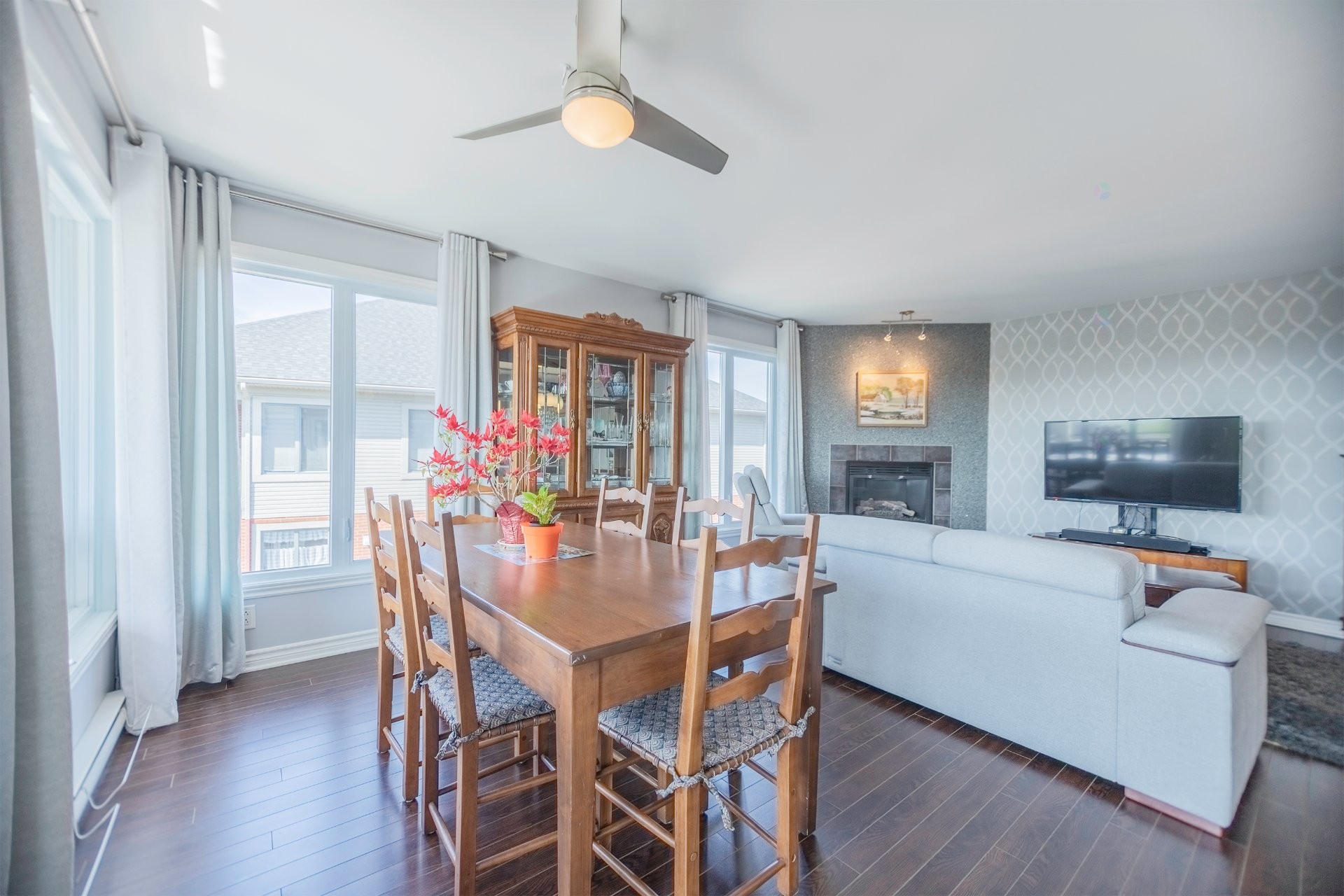 









752


Rue des Sureaux

,
Boucherville,




QC
J4B0C8

